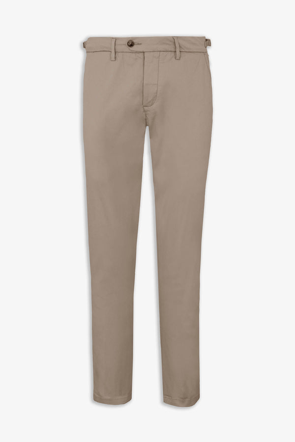 Pantalone chino armaturato con cinturini sabbia