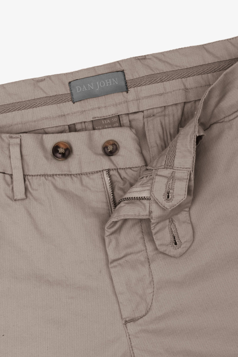 Pantalone chino armaturato con cinturini sabbia