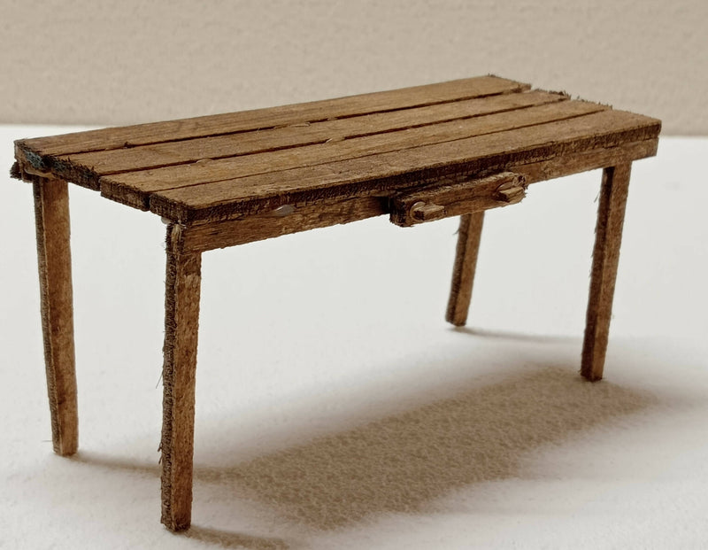 Accessorio per Presepe - Tavolino in legno per Statuine Alte cm 10-12