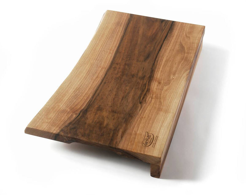 Mod. Eppan, tagliere in legno massello di noce, 45 x 30 x 2,5+4 cm.